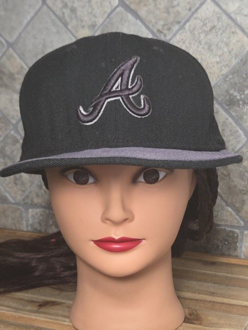 New Era 59FIFTY Atlanta Braves Fitted Hat 100% Wool Black Flat Brim 7 5/8